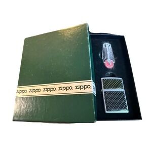 2000 Vintage Zippo Lighter Carbon Fiber 3D Effect Satin Chrome